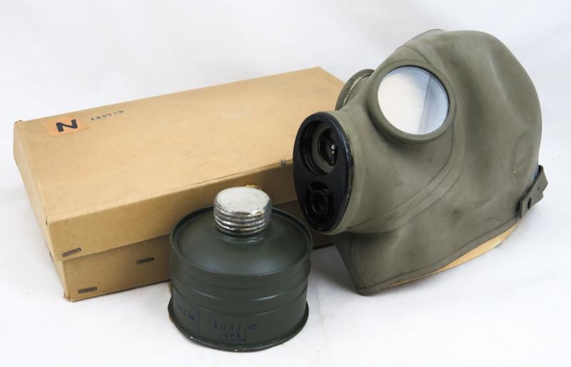 WW2 Finnish civil defence gasmask M/39