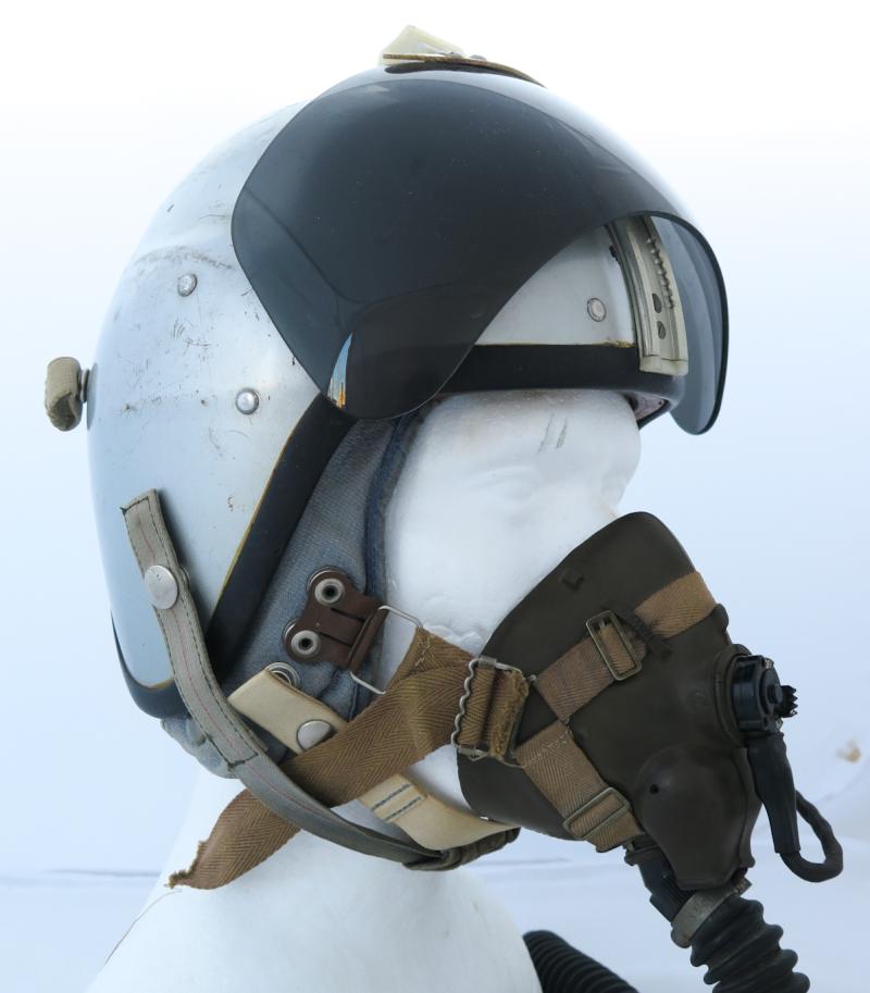 Post-war Finnish air force british flight helmet Mk1A with G-type cloth helmet and H-type oxygen mask