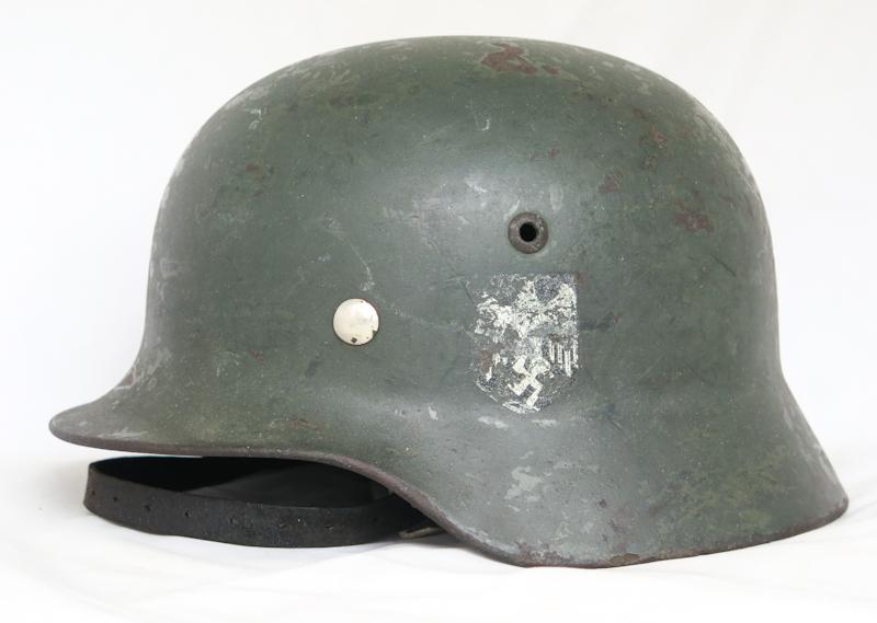 WW2 German M35 steel helmet early Q62 - re-issue single decal