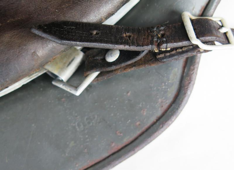 WW2 German M35 steel helmet early Q62 - re-issue single decal