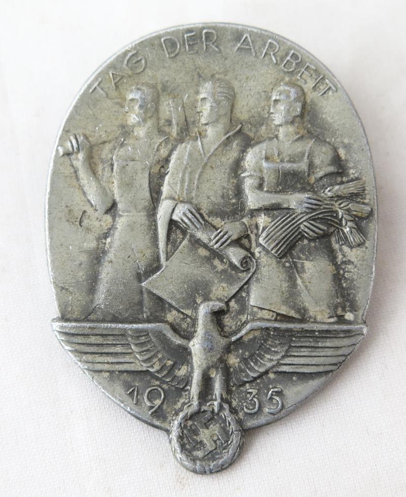 German Third reich period day badge Tag der arbeit - labor day badge 1935