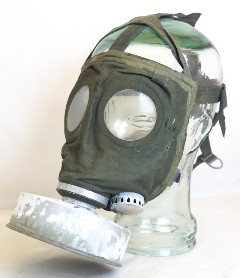 Dragoon Militaria | WW2 German late war M44 civilian gasmask