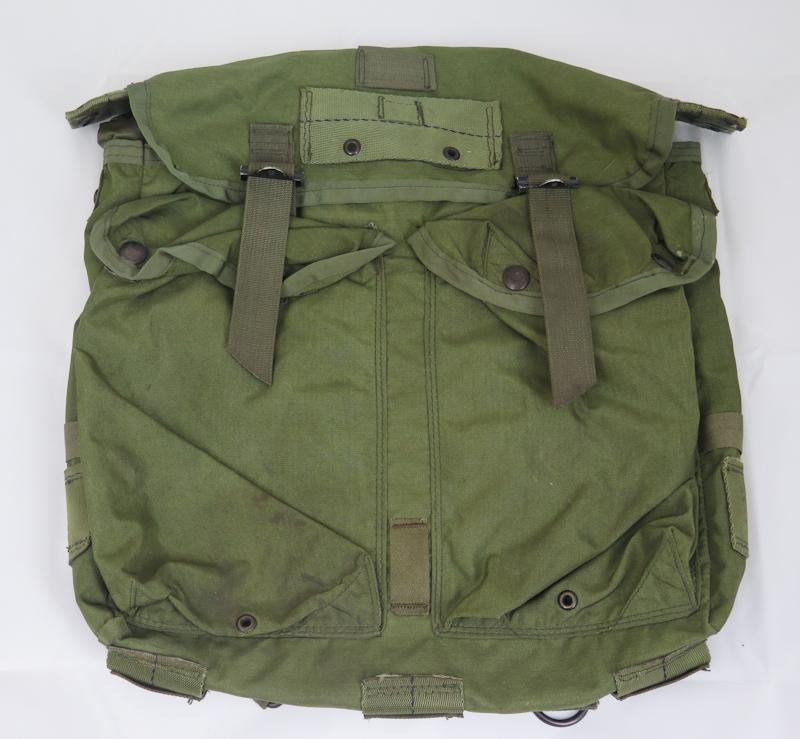 Vietnam war period USMC M1967 Nylon combat back bag