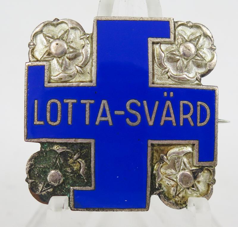WW2 Finnish Lotta-Svärd membership brooch wartime issue