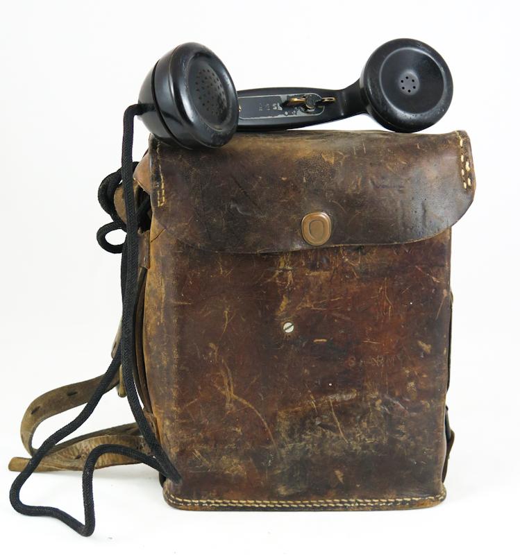 WW2 US army Signal corps EE-8-B field phone