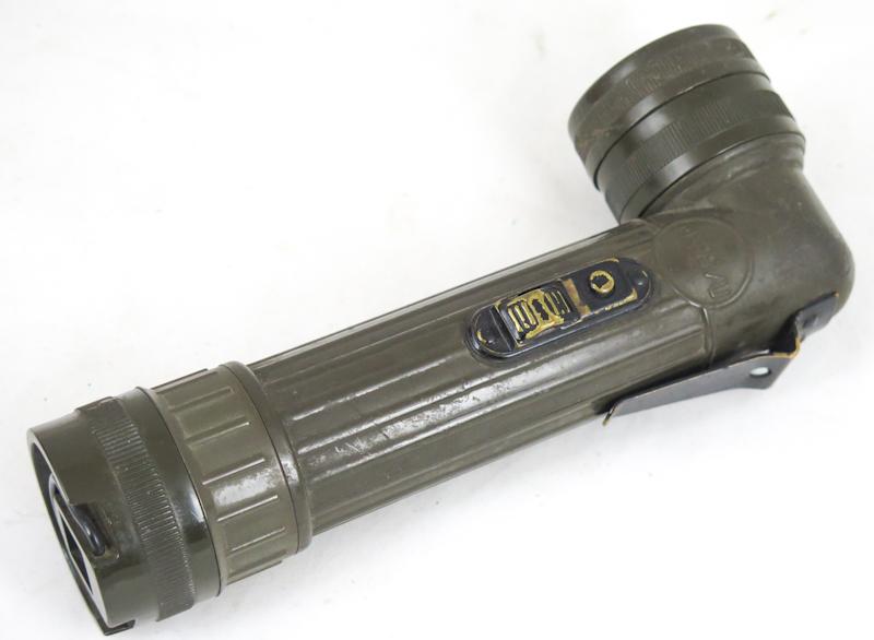 Cold war US army flash light MX-991/U - Vietnam period