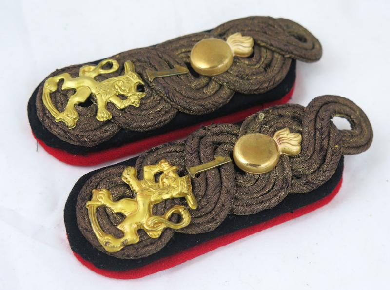 Pre-war Finnish M/1922 artillery officer shoulder boards - artillery regiment 1