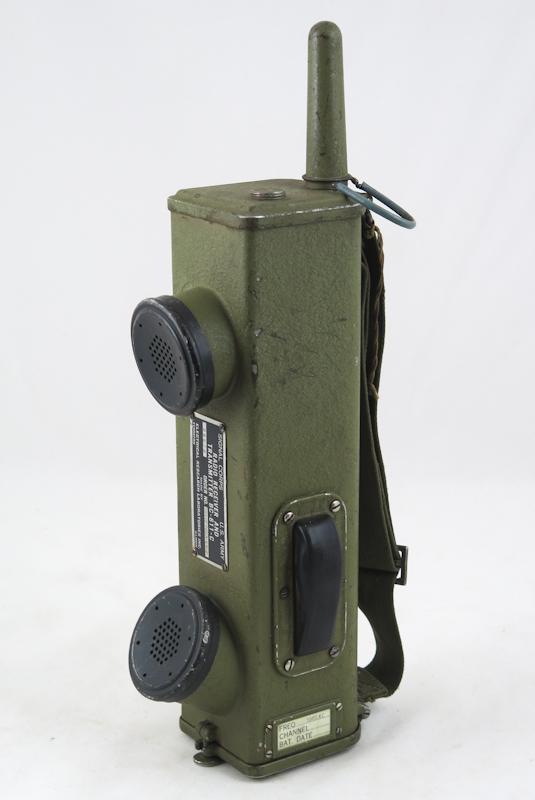 WW2 US army Signal corps  BC-611-C Handie Talkie - 1944