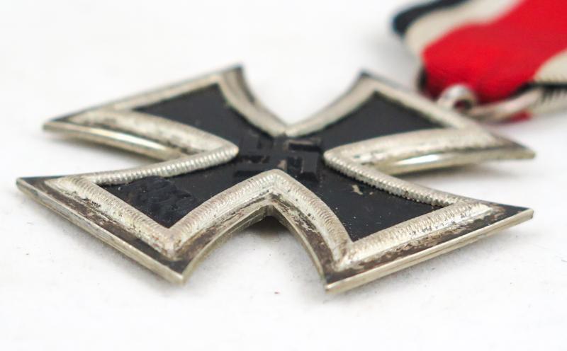 WW2 German iron cross 2nd class - early Steinhauer&Luck type
