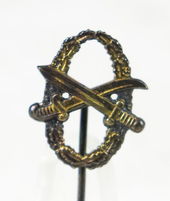 Finnish National defense course badge - Maanpuolustuskurssi