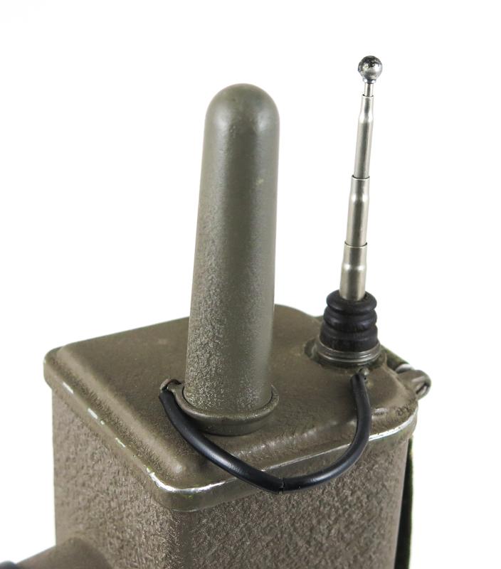 WW2 US army Signal corps BC-611-C Handie Talkie - 1944