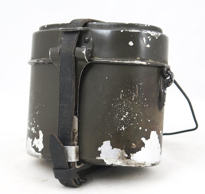 WW2 German Wehrmacht/Waffen-SS M31 mess kit with strap - early war