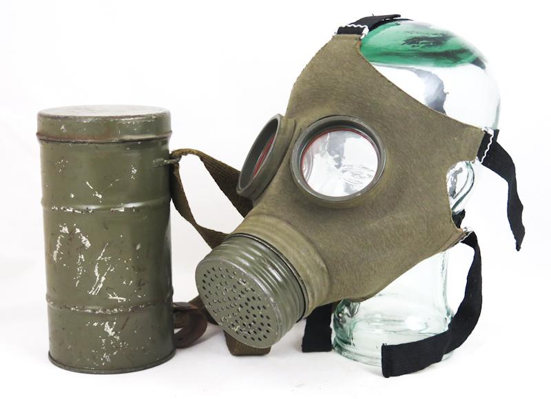 Pre-war Finnish civil defense M/32 gas mask