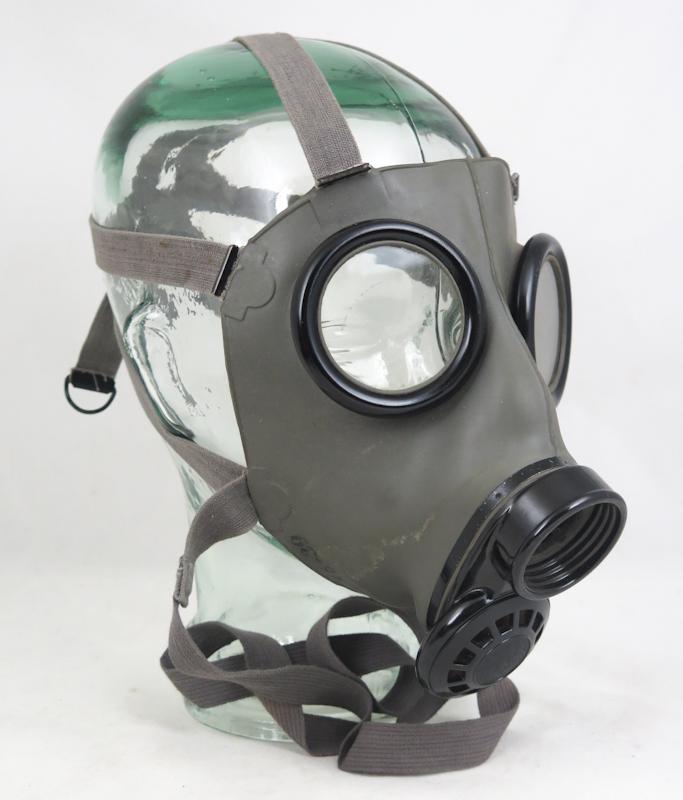 WW2 Finnish army Czech gas mask model F - Chema