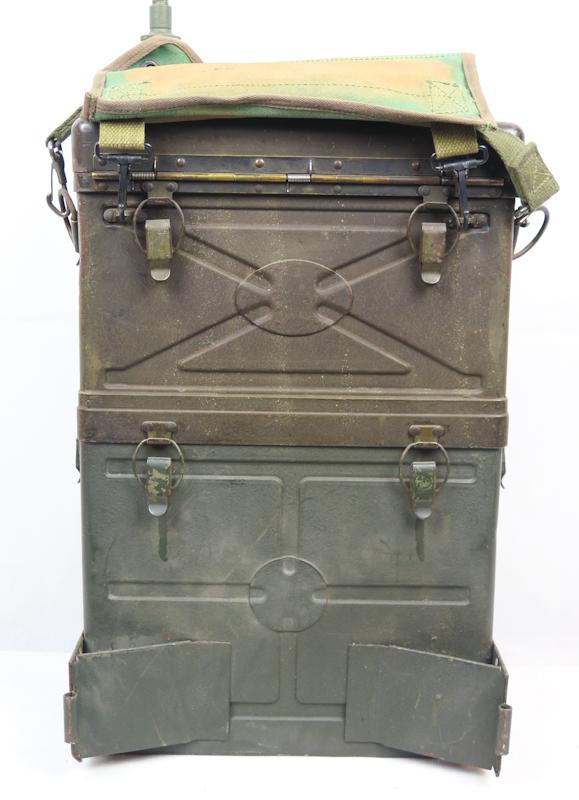 WW2 US army Signal Corps BC-1000-A radio - walkie-talkie 1944