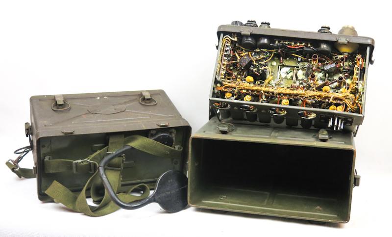 WW2 US army Signal Corps BC-1000-A radio - walkie-talkie 1944