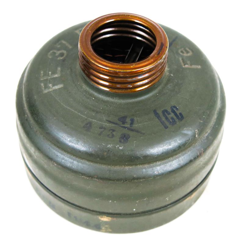 WW2 German Wehrmacht/Waffen-SS gas mask GM38 set