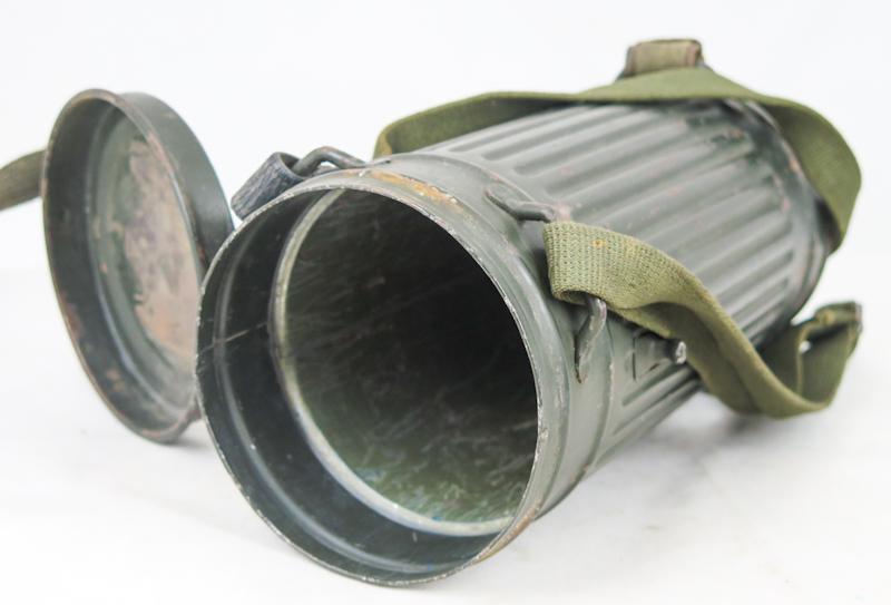 WW2 German Wehrmacht/Waffen-SS gas mask GM38 set