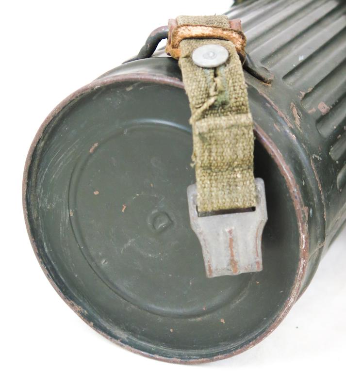 WW2 German Wehrmacht/Waffen-SS gas mask GM38 set