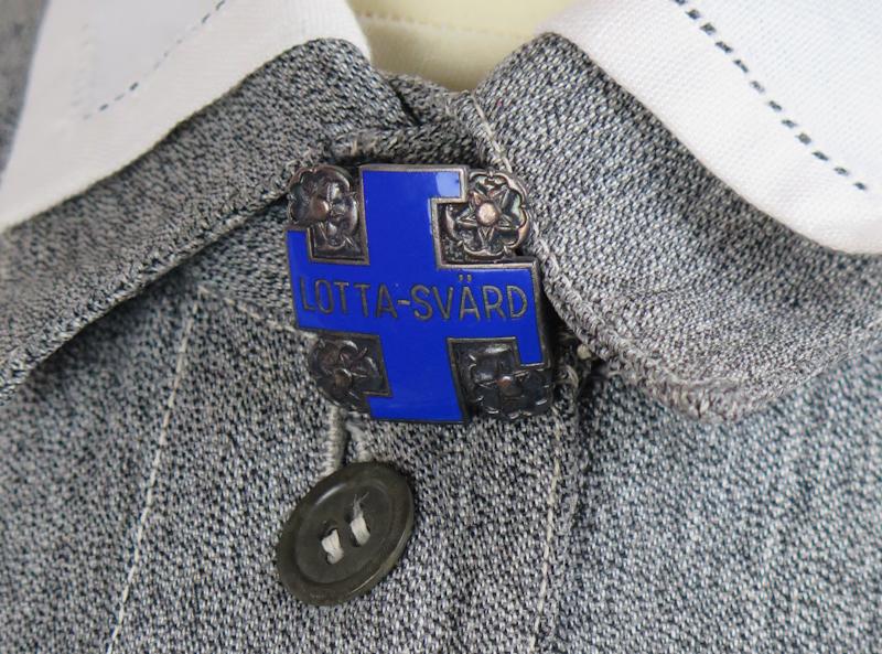 WW2 Finnish Lotta Svärd issue dress