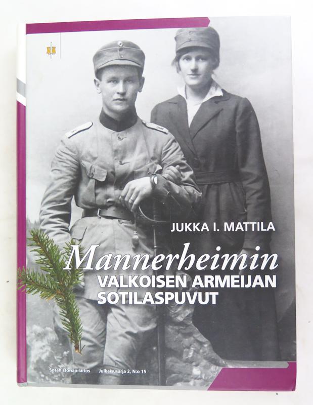 Book - Mannerheimin Valkoisen armeijan sotilaspuvut