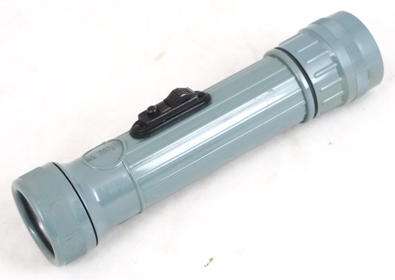 Cold war US Navy flash light MX-993/U - Vietnam period