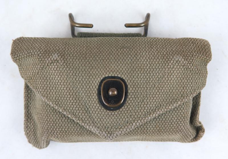 WW2 US Army M1942 1st aid pouch with packet