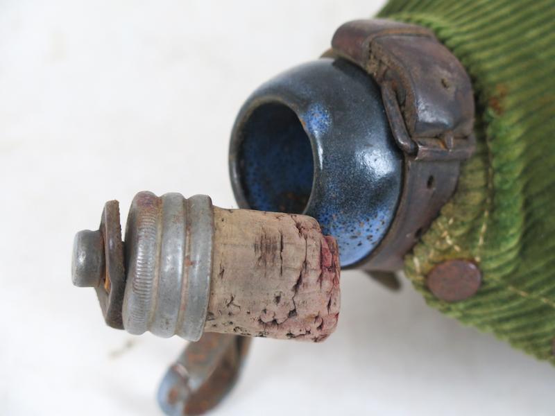 WW1 German M1917 field bottle - Bright green cover