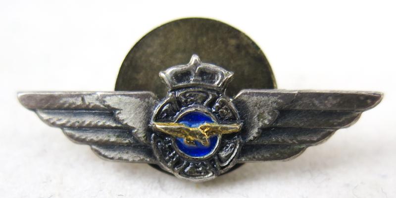 Post-war Finnish air force observer flight badge M/45 miniature