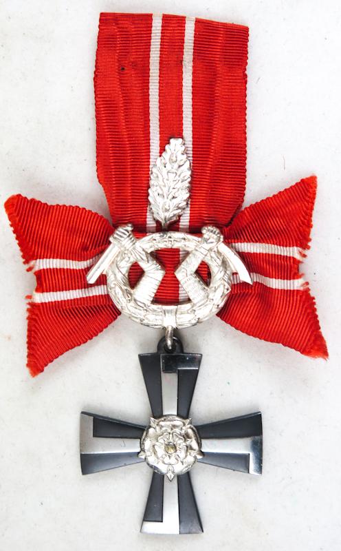 WW2 Finnish award Freedom cross 4th class with oakleaf - 1941