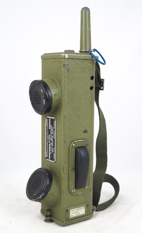 WW2 US Army BC-611-C Handie-Talkie radio - 1944