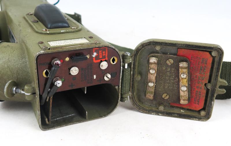WW2 US Army BC-611-C Handie-Talkie radio - 1944