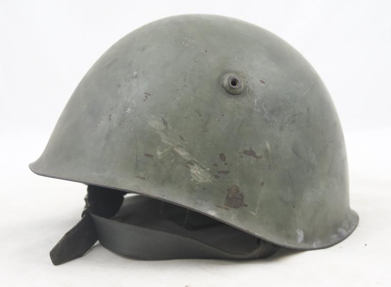 WW2 Italian M33 steel helmet
