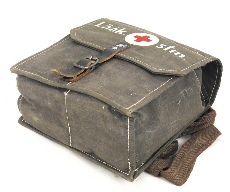 WW2 Finnish medics first aid bag M/43