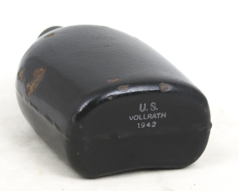 WW2 US army M1910 canteen - black enamel 1942