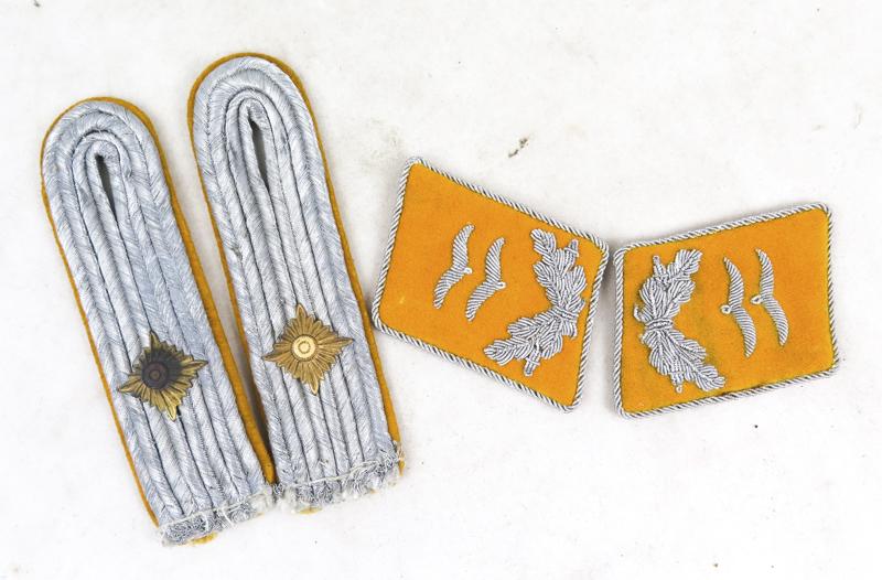 WW2 German Luftwaffe officers flyer/paratrooper  lieutenant collartabs and shoulderboards